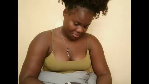 cute_latifah online show from 6, 3, 2026