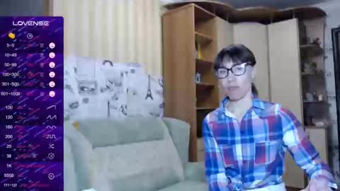 cute_lion_ online show from 10, 3, 2025