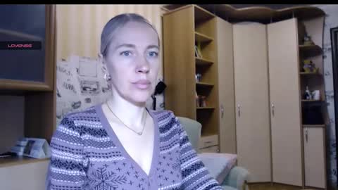 cute_lion_ online show from 25, 10, 2025