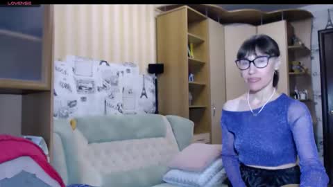 cute_lion_ online show from 24, 11, 2025