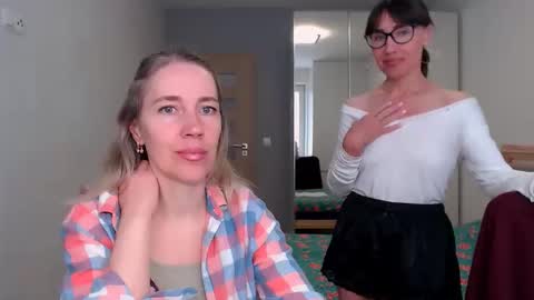 cute_lion_ online show from 26, 4, 2026