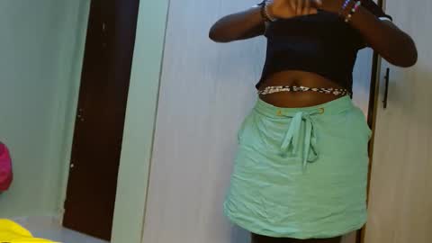 cute_lorna online show from 28, 4, 2026