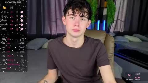 Snapshot of cute_mikex chatting on 19, 10, 2025 Mike online show from 19, 10, 2025