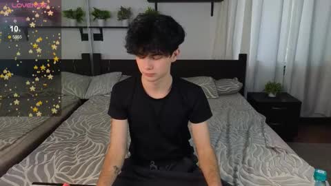 Snapshot of cute_mikex chatting on 20, 10, 2025 Mike online show from 20, 10, 2025