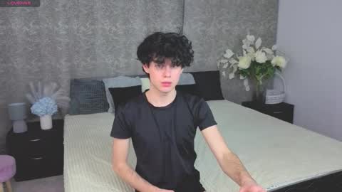 Snapshot of cute_mikex chatting on 4, 12, 2025 Mike online show from 4, 12, 2025