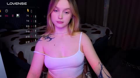 Snapshot of cute_summer_breathe chatting on 13, 1, 2025 Sue online show from 13, 1, 2025