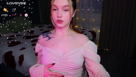 Snapshot of cute_summer_breathe chatting on 22, 1, 2025 Sue online show from 22, 1, 2025