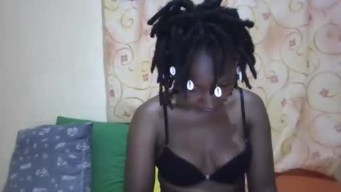 cute_xeniah online show from 15, 10, 2025