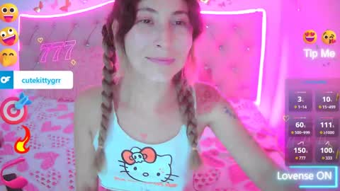 Snapshot of cuteee_kitty chatting on 29, 5, 2026 Kitty online show from 29, 5, 2026