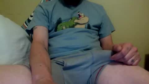 Snapshot of cutehungboi chatting on 18, 11, 2025 cutehungboi online show from 18, 11, 2025