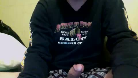 Snapshot of cutehungboi chatting on 30, 11, 2025 cutehungboi online show from 30, 11, 2025