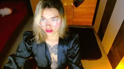 isabella online show from 24, 7, 2026