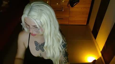 isabella online show from 25, 7, 2026
