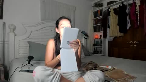 Snapshot of cutelittlemama0418 chatting on 11, 9, 2025 Cutelittlemama0418 Lola online show from 11, 9, 2025