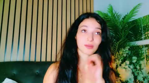 Snapshot of cuteness__girl chatting on 11, 9, 2025 cuteness__girl online show from 11, 9, 2025