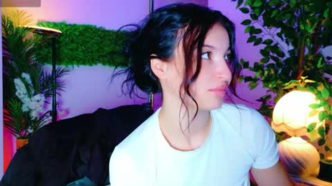 Snapshot of cuteness__girl chatting on 8, 10, 2025 cuteness__girl online show from 8, 10, 2025