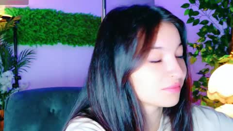 Snapshot of cuteness__girl chatting on 18, 10, 2025 cuteness__girl online show from 18, 10, 2025