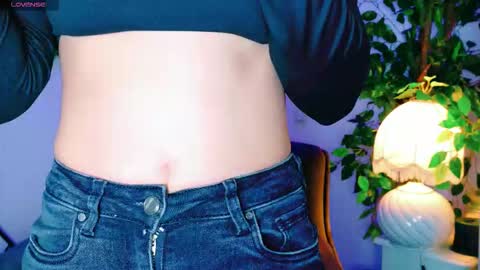 Snapshot of cuteness__girl chatting on 28, 10, 2025 cuteness__girl online show from 28, 10, 2025