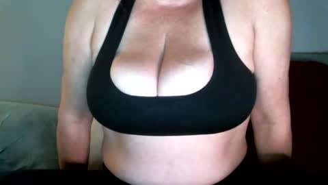 CuteNlil online show from 18, 1, 2025