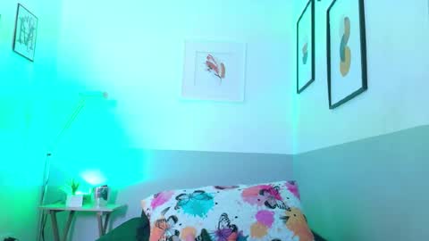 cutepetitee online show from 18, 11, 2025