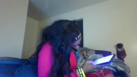 Snapshot of cuteshotkiki chatting on 28, 10, 2025 mary mack online show from 28, 10, 2025