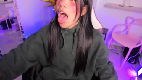 Snapshot of cutestephuwu chatting on 5, 11, 2025 - independent model online show from 5, 11, 2025