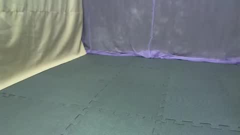 cutetinyasian143_ online show from 1, 11, 2025