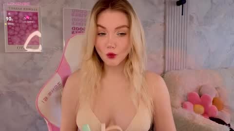 HelloMy name Eva online show from 1, 5, 2026