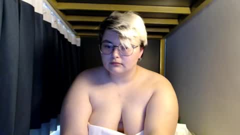 Sophie  Lilith online show from 25, 4, 2026