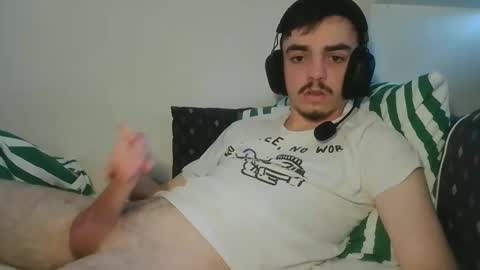 Snapshot of cutie_garlix chatting on 8, 3, 2026 cutie garlix online show from 8, 3, 2026