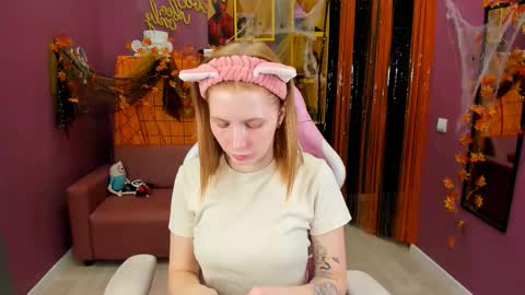 Snapshot of cutie_maniac chatting on 26, 10, 2025 Lina online show from 26, 10, 2025