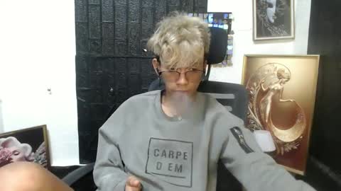 cutie_mico online show from 5, 3, 2025