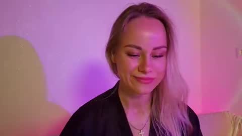 cutie_xoxo_ online show from 19, 6, 2026