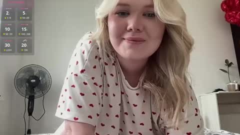 Julie  online show from 13, 5, 2026
