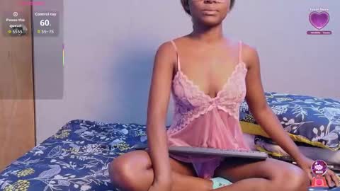 Snapshot of cutielittleebonyy chatting on 2, 2, 2026 Kiara online show from 2, 2, 2026