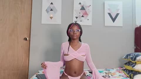 Snapshot of cutielittleebonyy chatting on 24, 2, 2026 Kiara online show from 24, 2, 2026