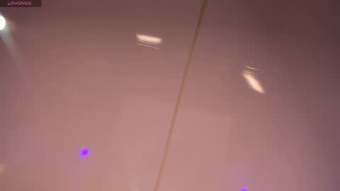 Laura online show from 24, 4, 2026