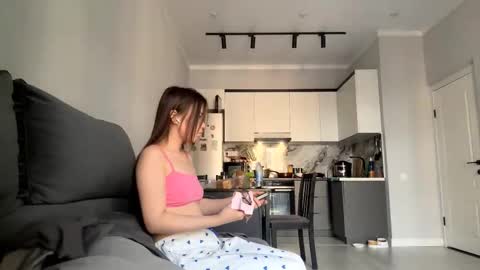 Akemi online show from 9, 9, 2025