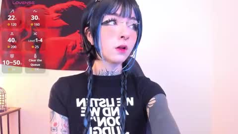 cel I am independent Help me reach 200 thumbs up uwu online show from 26, 11, 2025