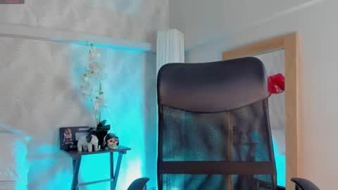 cyntia_adams online show from 16, 2, 2025