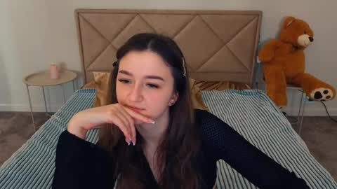 Snapshot of cyrenaluxe chatting on 29, 4, 2026 Cyrena online show from 29, 4, 2026
