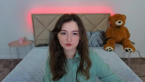 Snapshot of cyrenaluxe chatting on 9, 5, 2026 Cyrena online show from 9, 5, 2026