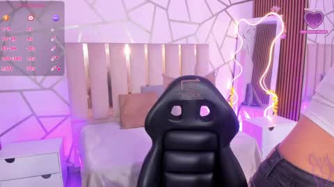 cyrus_tay online show from 22, 4, 2026