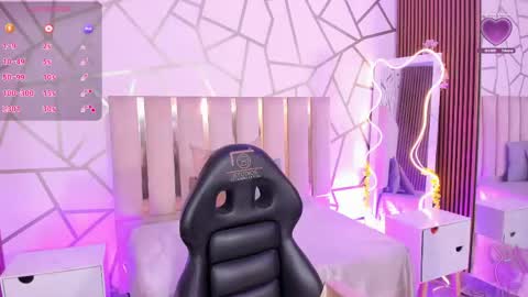 cyrus_tay online show from 23, 4, 2026