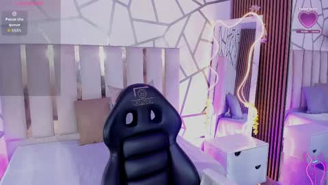 cyrus_tay online show from 30, 4, 2026