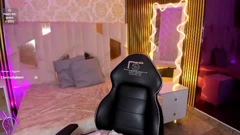 cyrus_tay online show from 19, 7, 2026