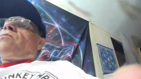 Andrew Thomas online show from 5, 10, 2025