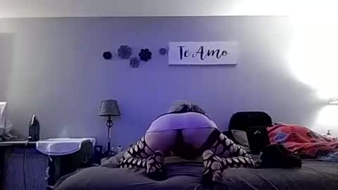 IMA PUT IT ON YA SHOULDER SO U CAN THINK ABOUT IT online show from 8, 10, 2025