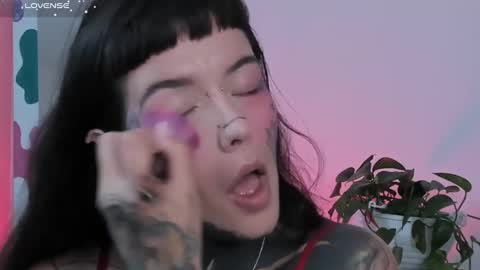 Darlene online show from 12, 3, 2025