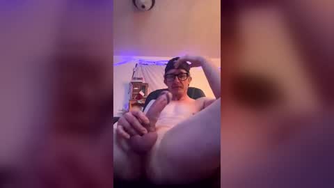 Snapshot of daddybigdick480 chatting on 11, 6, 2026 daddybigdick480 online show from 11, 6, 2026